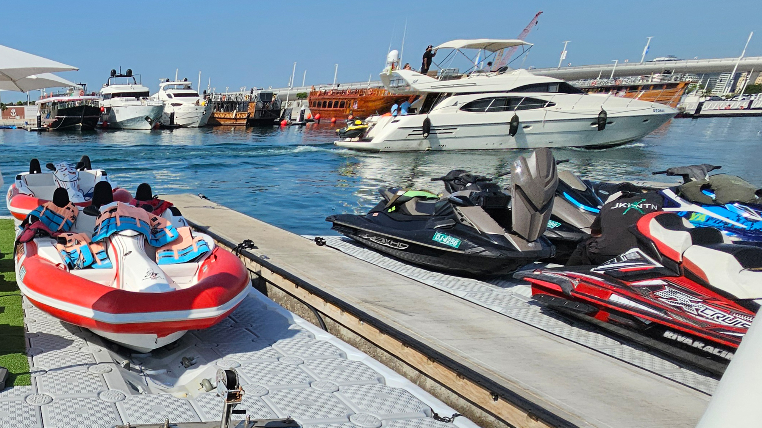 jet boat drive on dock